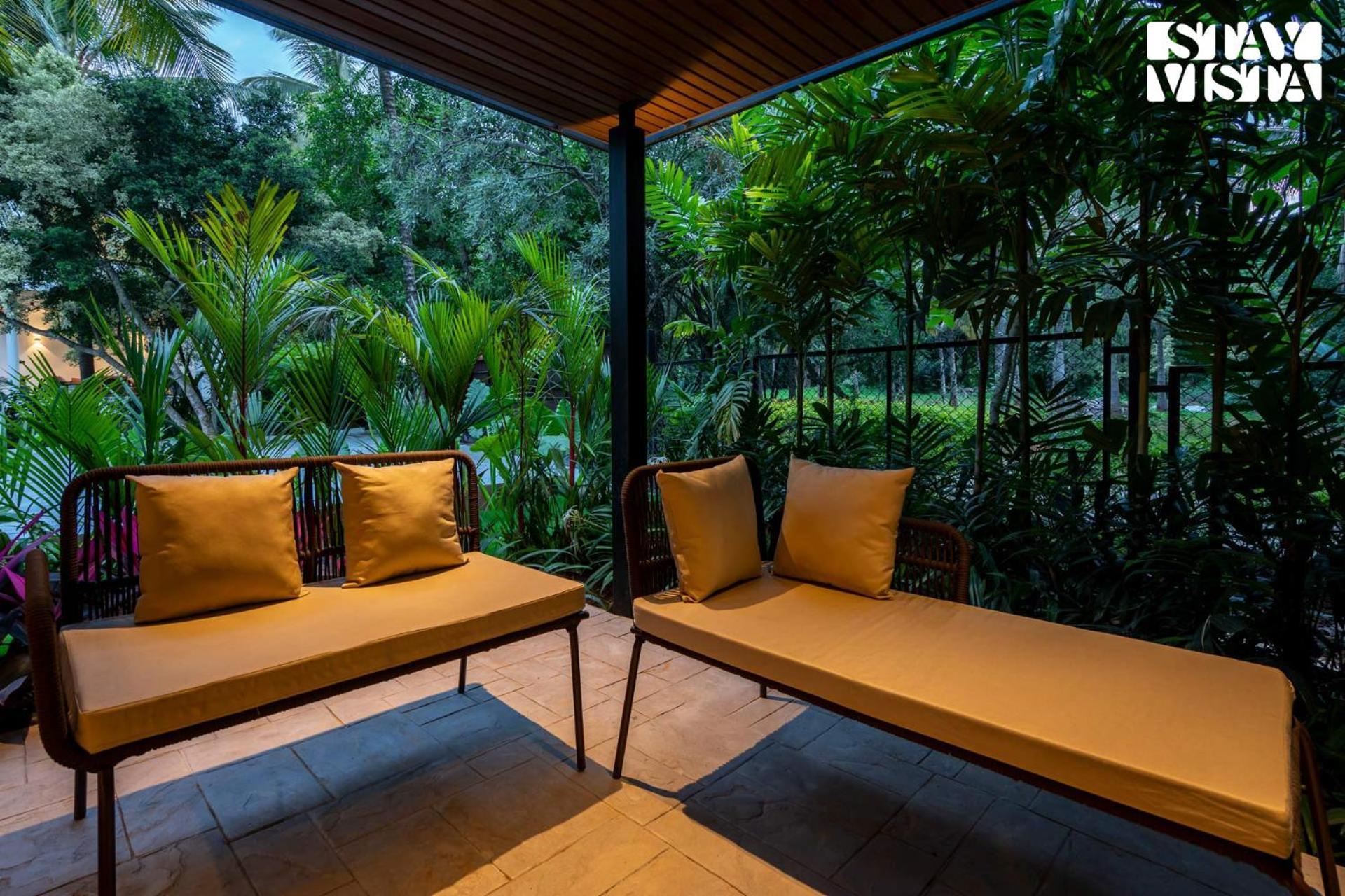 Stayvista At M Villa With Breakfast Included Bengaluru Kültér fotó